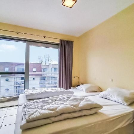 Nice Apartment In Bredene With Kitchen Екстер'єр фото
