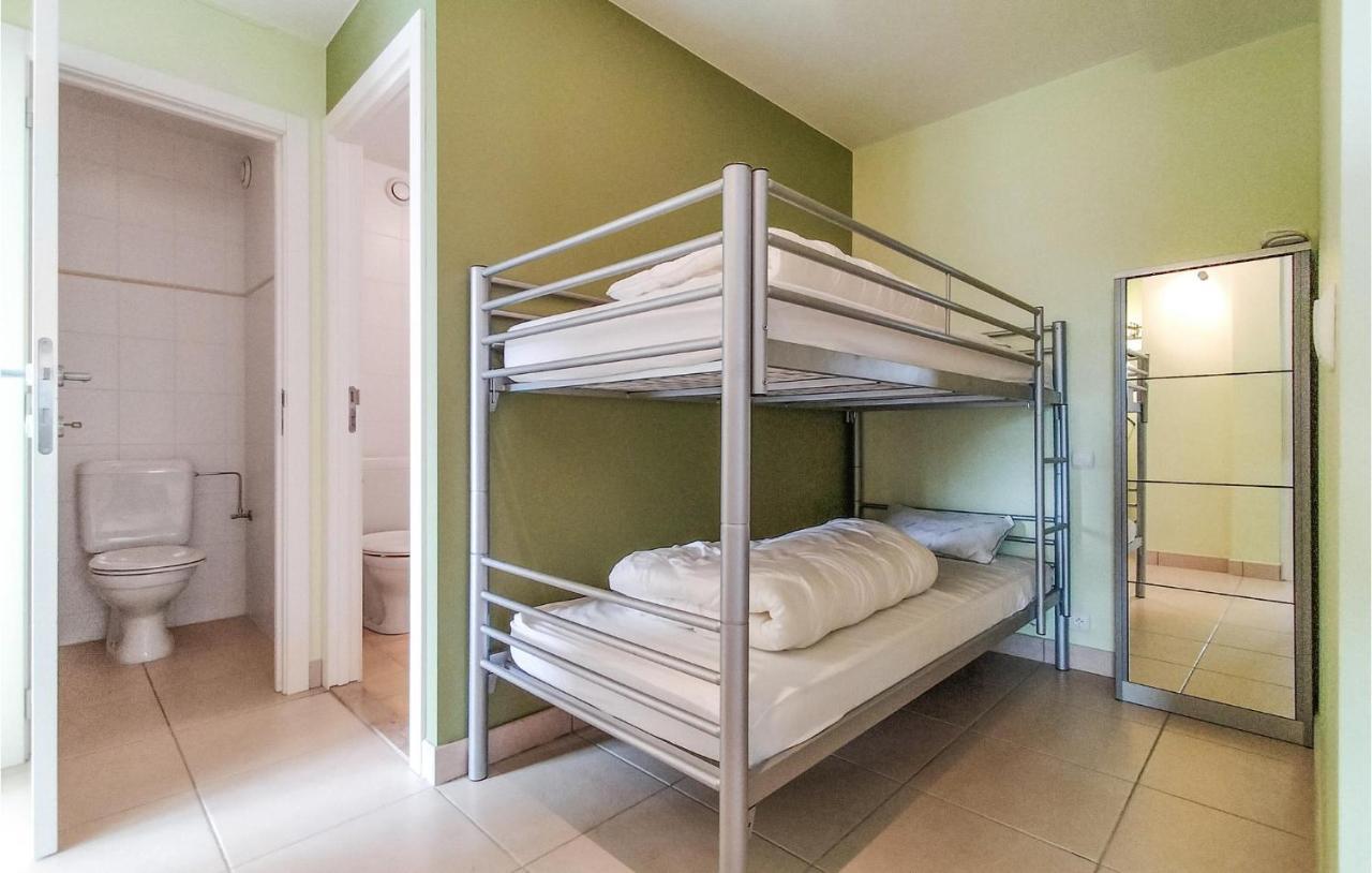 Nice Apartment In Bredene With Kitchen Екстер'єр фото
